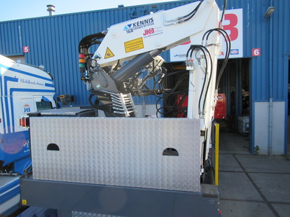 KWB 3 assige steentrailer trailer oplegger met KENNIS 16-R verrijdbare autolaadkraan