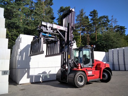 JKB HK | KZS kalkzandsteenklem sand-lime calcium silicate brick and block clamp forklift attachments
