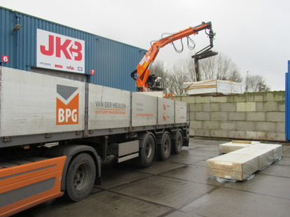 JKB levert nieuwe KENNIS 14-R verrijdbare kraan aan BPG Bouwpartner Van Der Meulen in Nij Beets